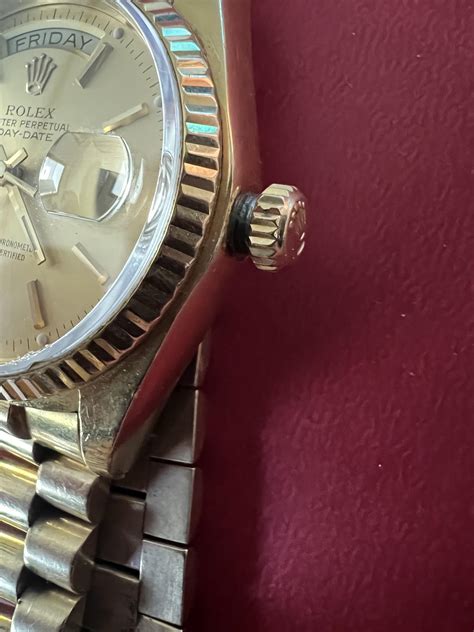 rolex crown won t unscrew|crown won't screw down.